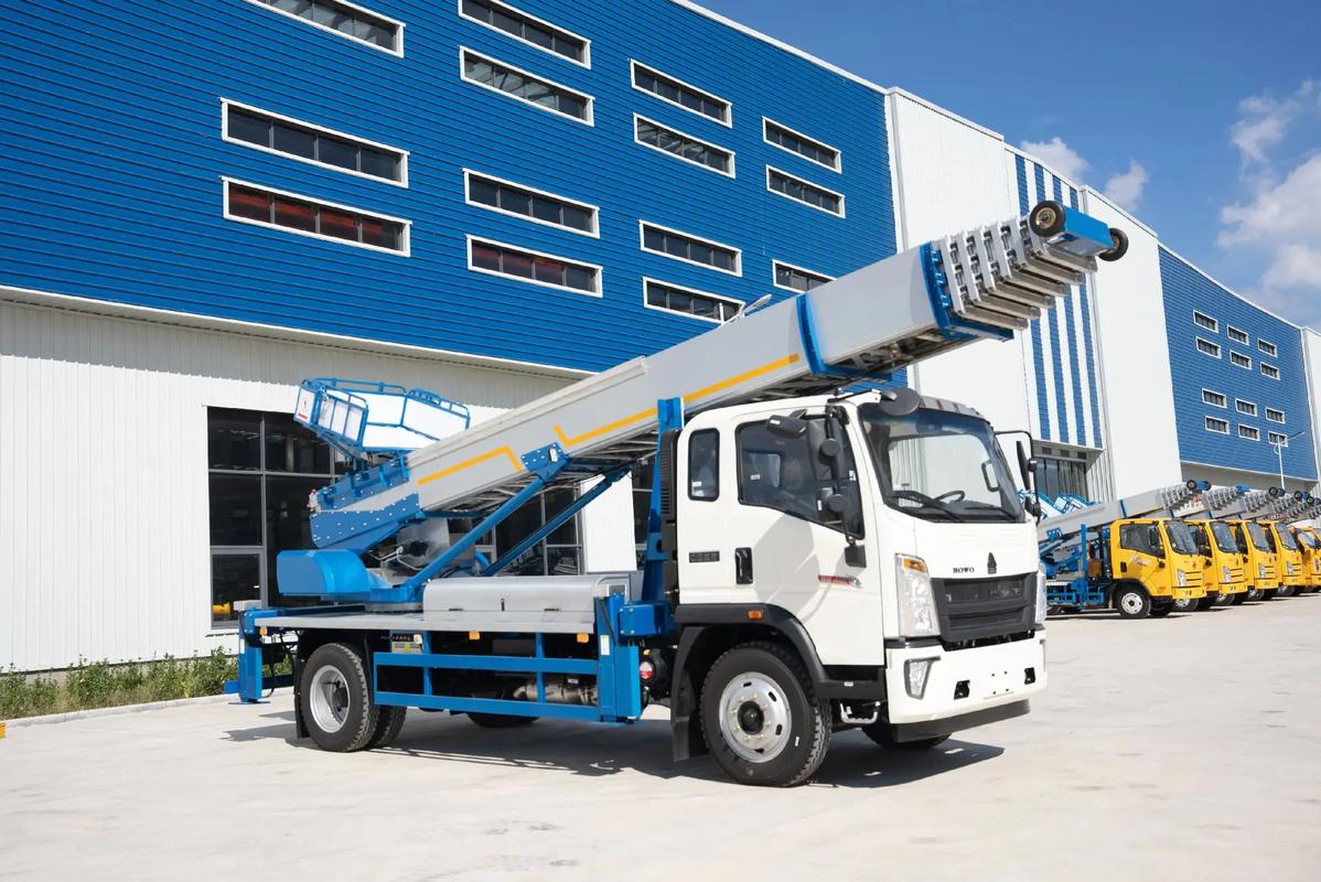 泉州洛江出租云梯车高空作业车 建筑垃圾搬运